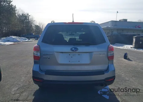 2015 Subaru Forester 2.5I Premium z USA, uszkodzony, nr VIN JF2SJAGC3FH506753